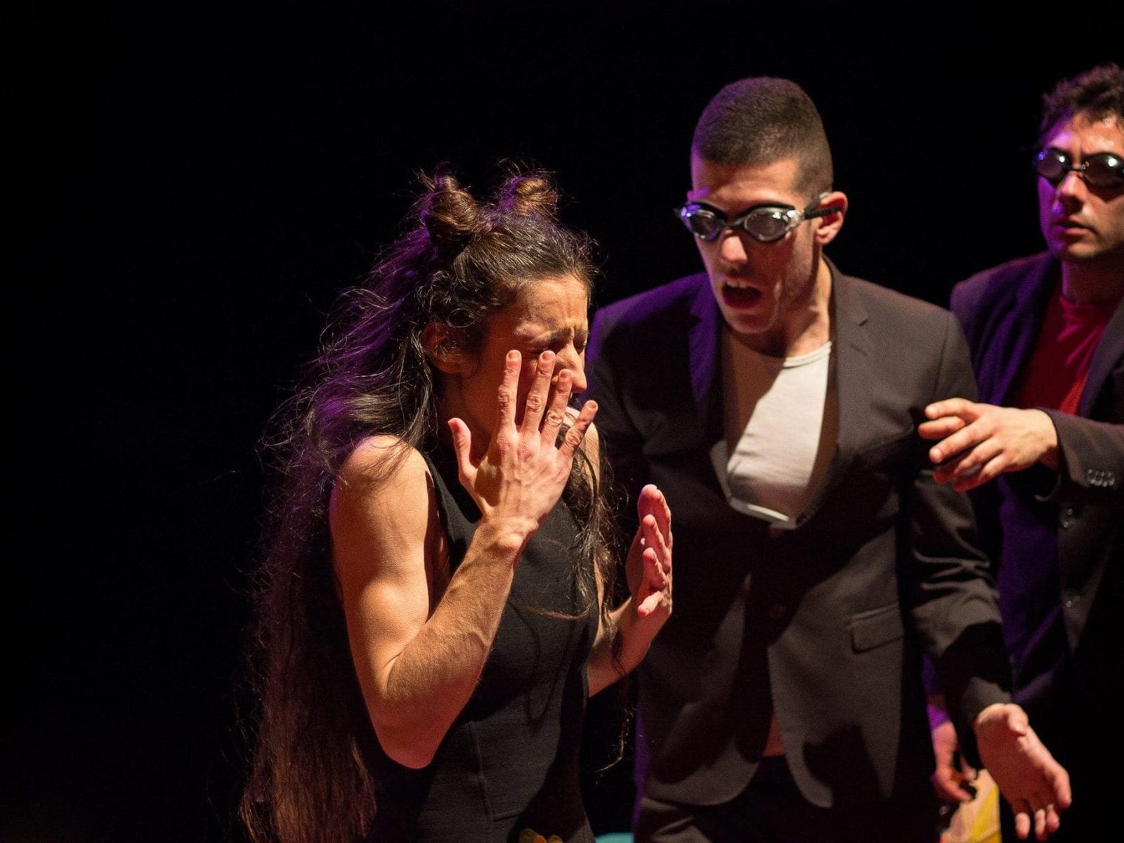 istruzioni per togliersi gli occhiali 2